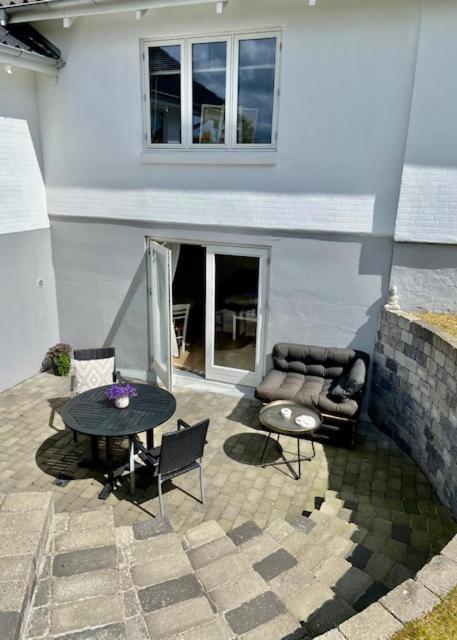 Havgassens Apartamento Sæby Exterior foto